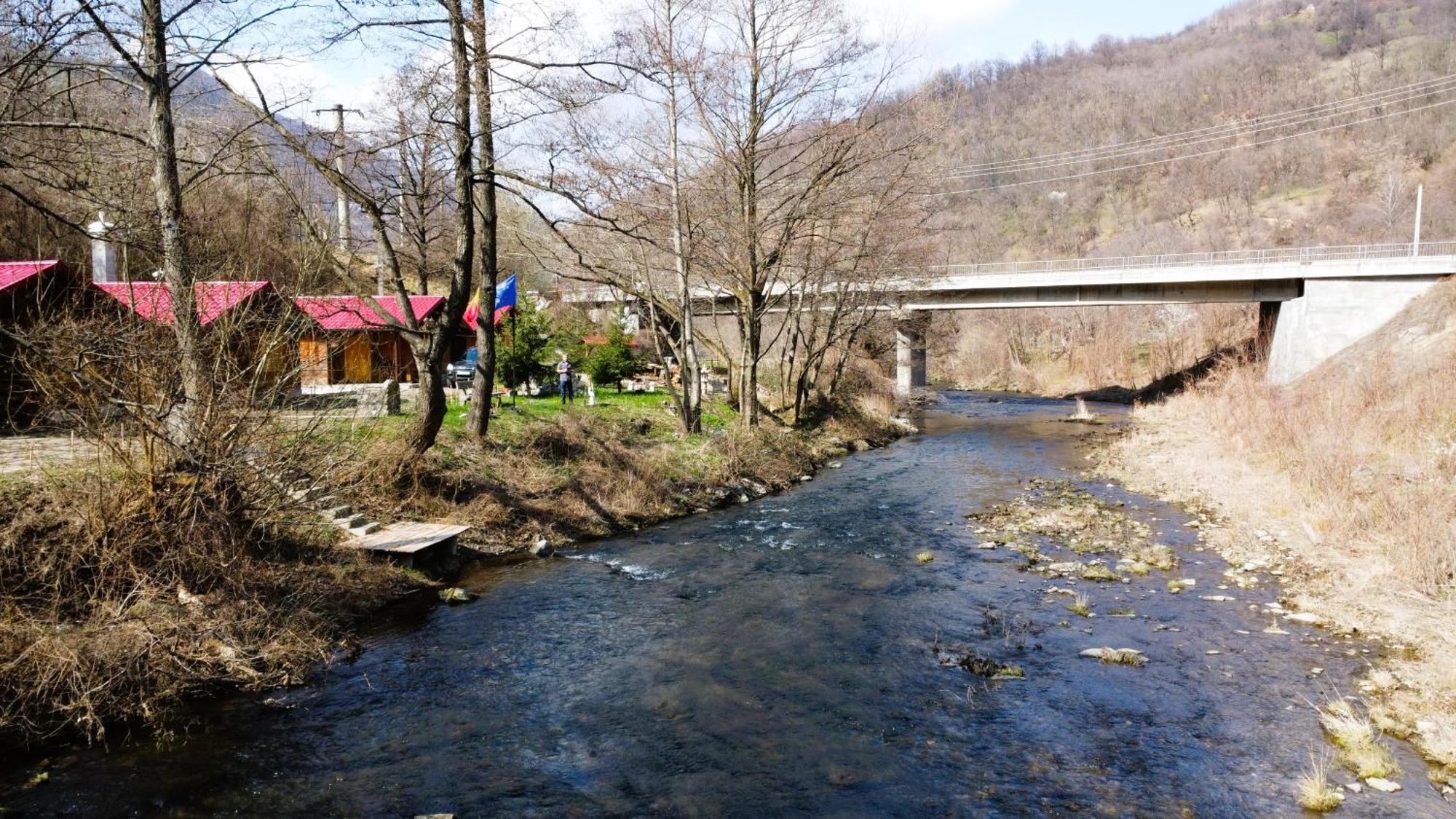 Eden Natural Resort - Transalpina Capalna Luaran gambar